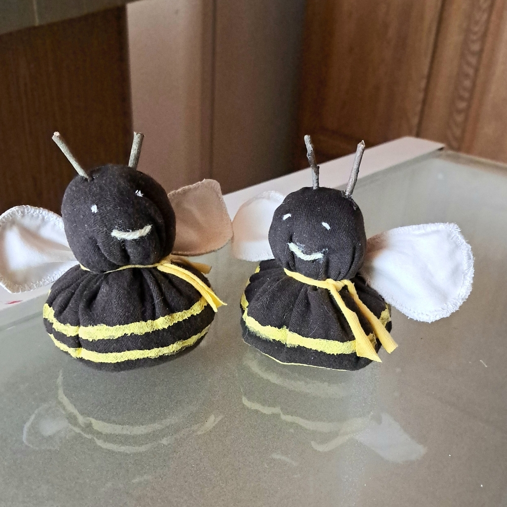 Cute Black and Yellow Bees 4.5" If You Get Stung By These You Will Know …